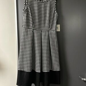 Calvin klein NWT black & white dress shell 87% polyester 20% rayon 3% spandex P